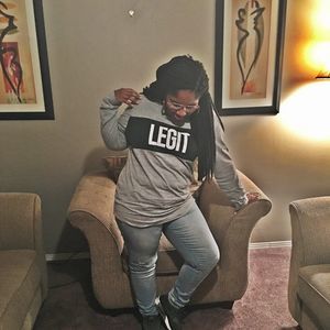 Meet your Posher, Juaneisha